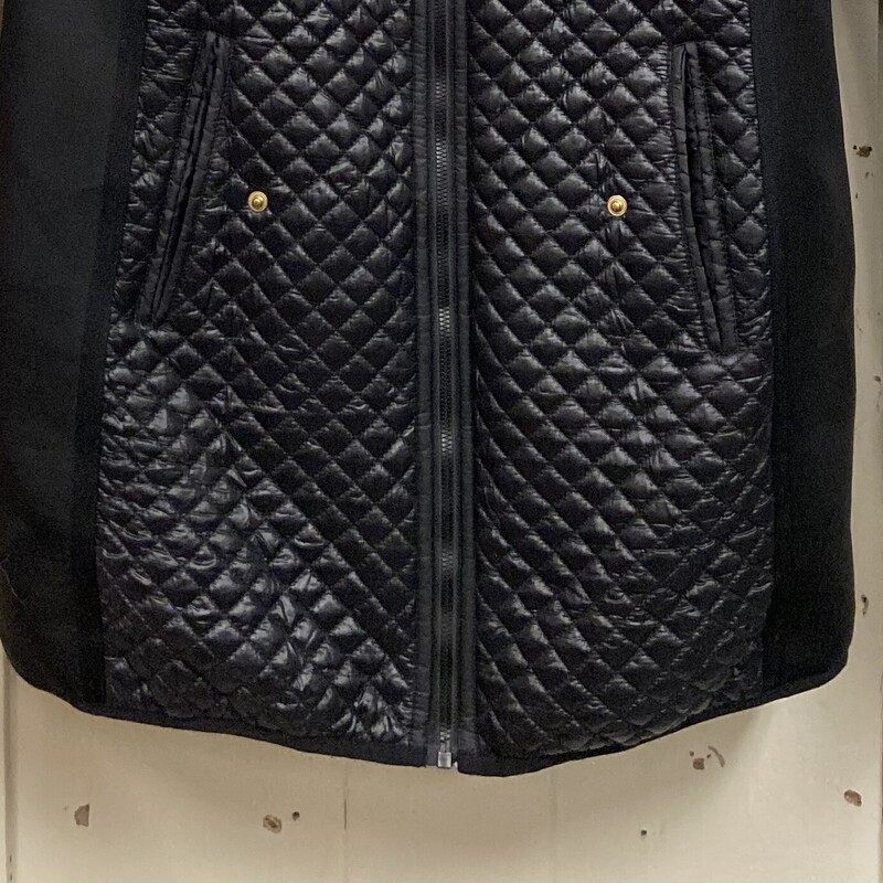 Blk Quilted Coat<br />
Black<br />
Size: Large