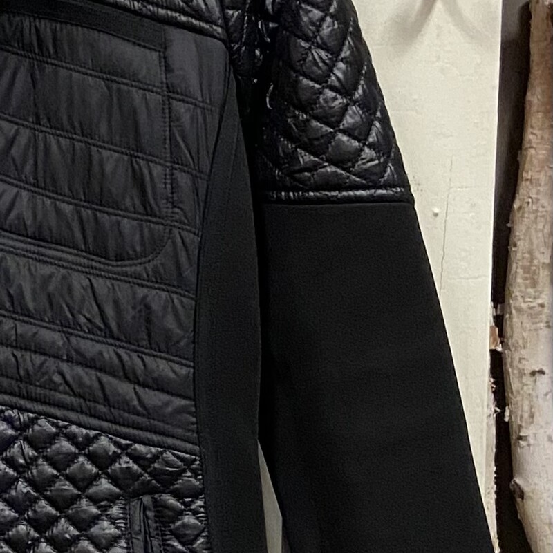 Blk Quilted Coat<br />
Black<br />
Size: Large