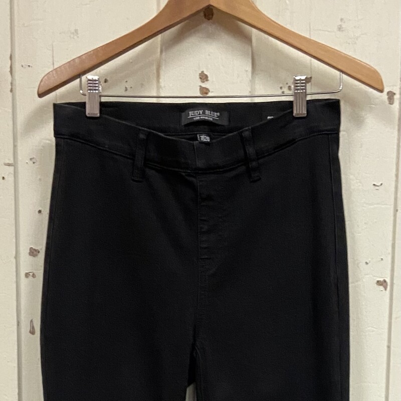 Blk Ultra Flare Jean<br />
Black<br />
Size: 7/8