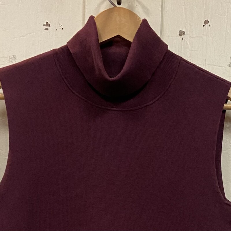 Mar Slvlss Trtle Sweater<br />
Maroon<br />
Size: Medium