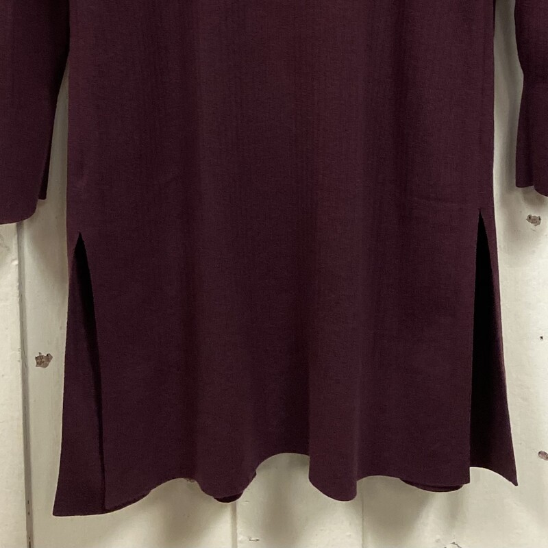 Mar Ribbed Cardigan<br />
Maroon<br />
Size: M R $119