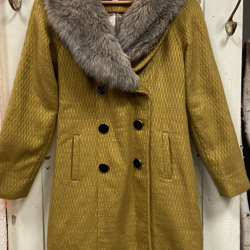 Must Wool Faux Fur Coat