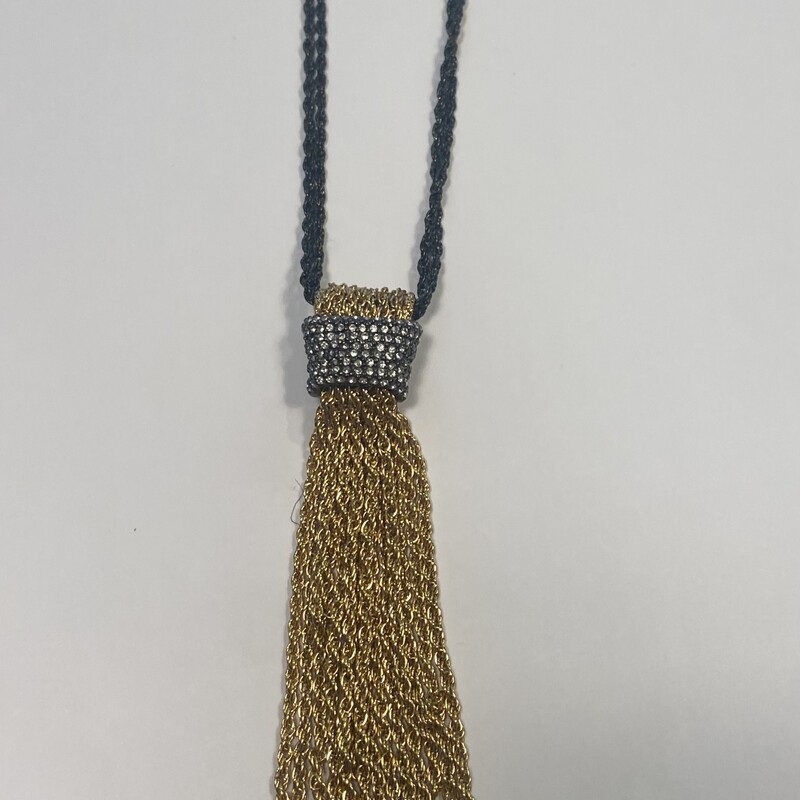 Bk/gd Pve Tassel Necklace<br />
Blk/Gld<br />
Size: Necklace