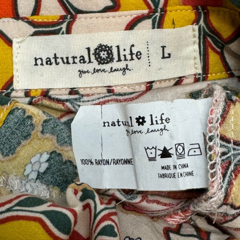 Natural Life Twiggy Mini Shirt Dress<br />
Floral Pattern<br />
Colors: Yellow, Pink, Green and Cream<br />
Size: Large