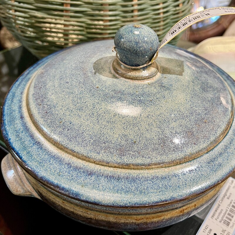 Pot Covered Signed,
Size: 2 Piece