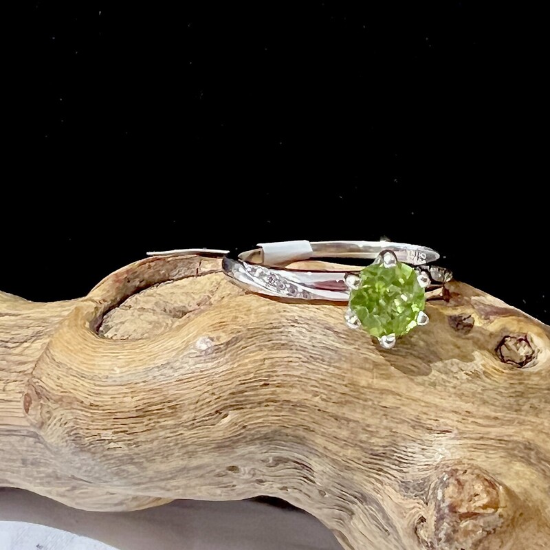 Sterling Peridot, ring