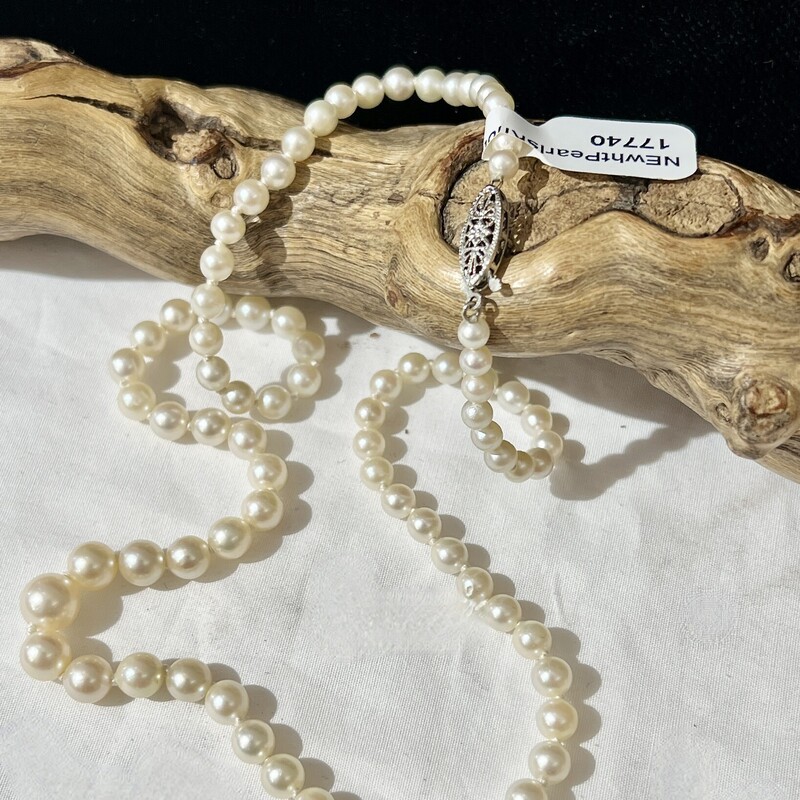 White knotted pearl necklace