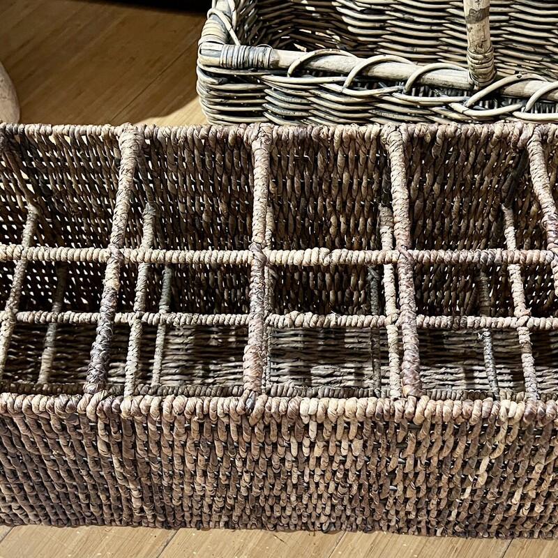 Wine Basket 12-Bottle, Rattan,
Size: 26x10x12