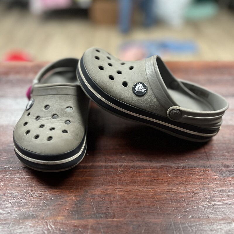 11 Grey Crocs