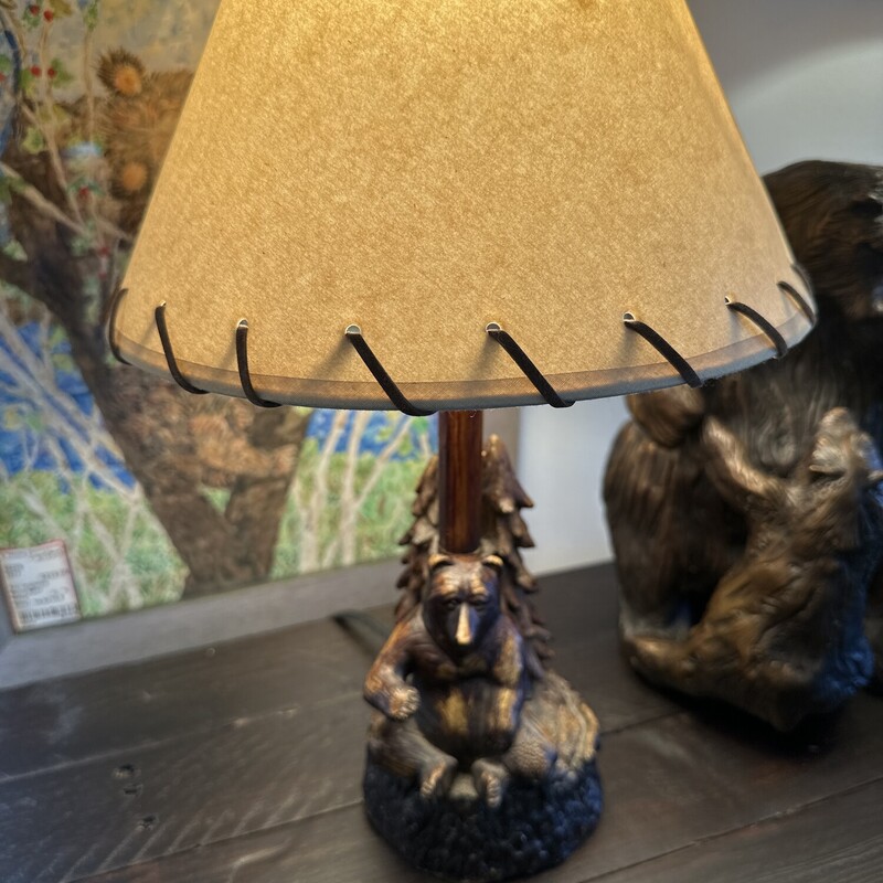 Mossy Oak Bear Lamp