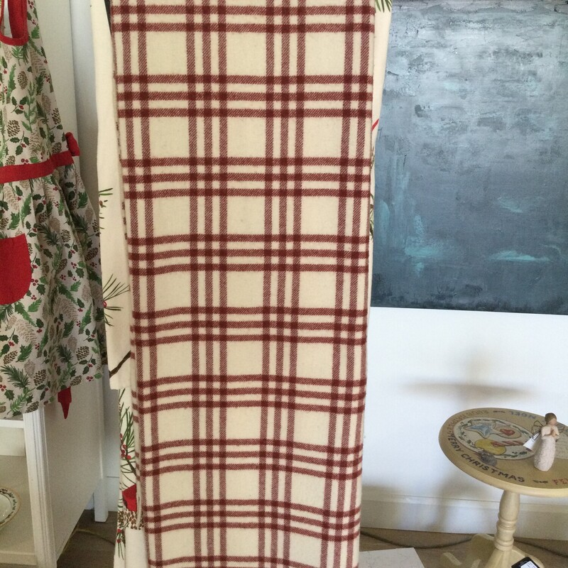 Plaid & Fringed Wool Thro