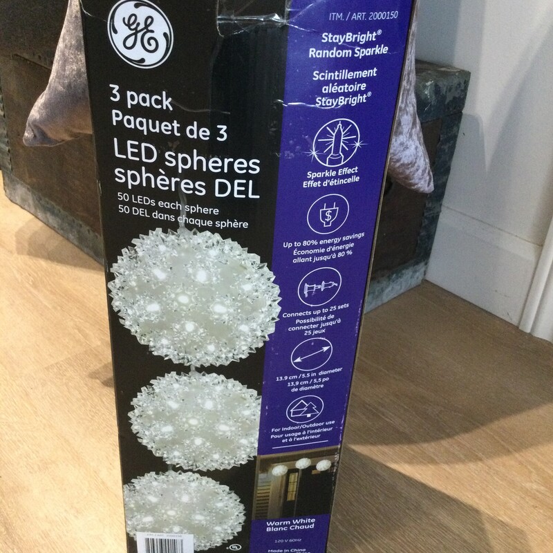 LED Spheres,
White/Clear