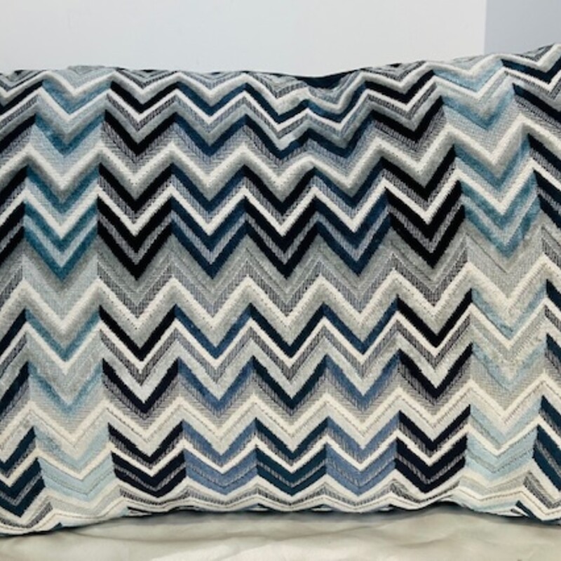 Down Chevron Lumbar Pillow
Blue White Gray Size: 21.5 x 14H