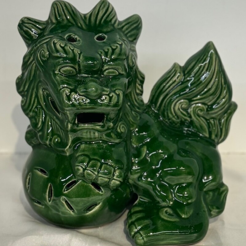 Ceramic Foo Dog With Ball