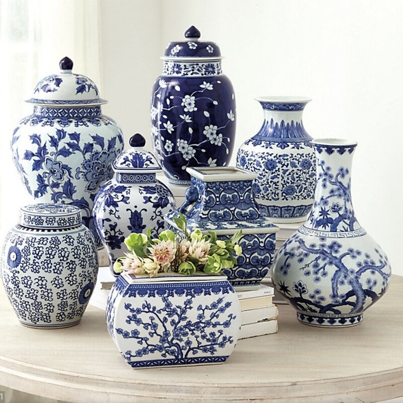 Ballard Design Asian Urn<br />
Blue White Porcelain<br />
Size: 9x18H<br />
Retail $219<br />
Coordinating Urns & Vase Sold Separately