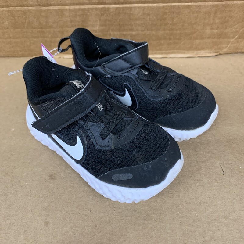 Nike, Size: 6, Item: Shoes