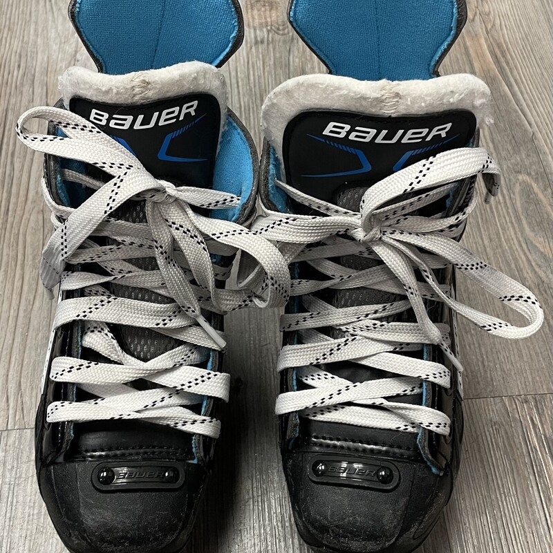 Bauer XLP Hockey Skates