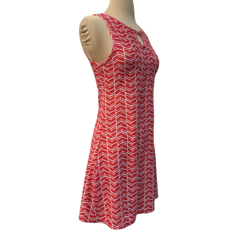 NUU MUU  Dress<br />
Melanie/ Papayay! 2015 Pattern<br />
Key Hole<br />
Color: Red and White<br />
Size: Small