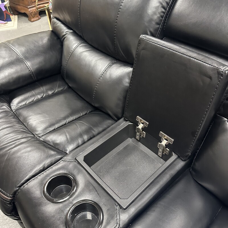 Recliner Electric Loveseat, Black, in Like New condition! Retailed for $1,000+ from Bobs Furniture.