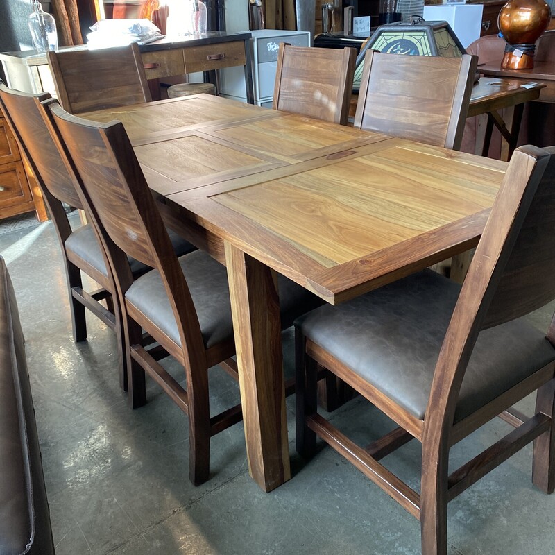 Extendable Table/6 Chairs