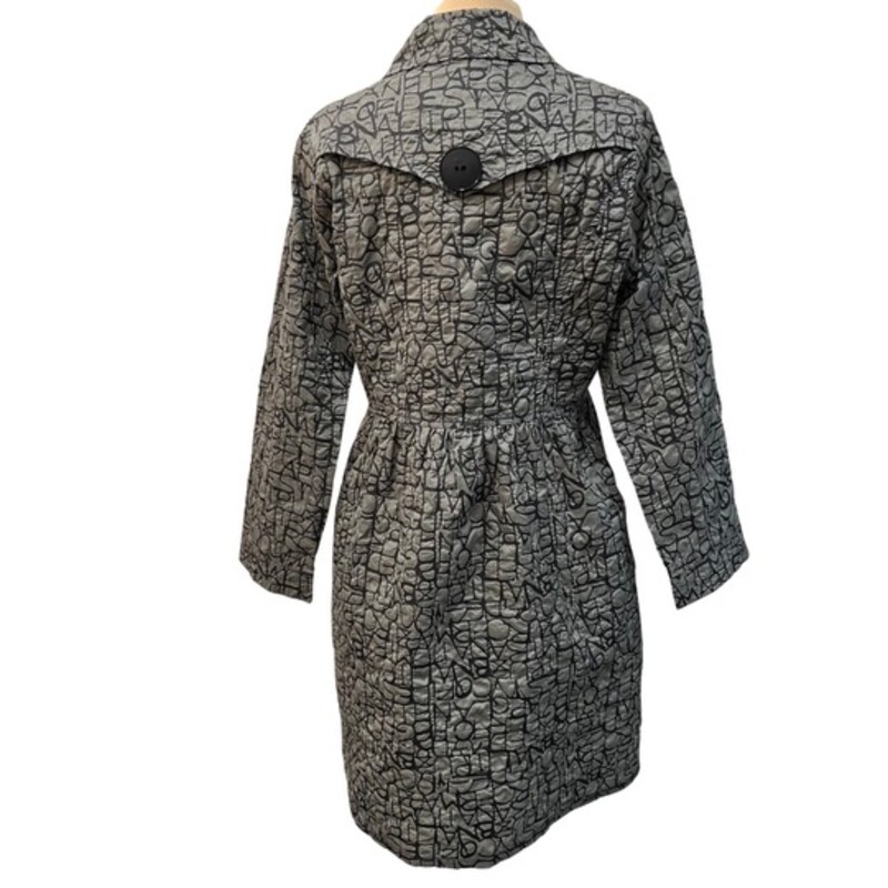 IC.by Connie K Jacket<br />
Letter Pattern<br />
Great Button Detail<br />
With Pockets<br />
Colors:  Gray and Black<br />
Size: Medium<br />
Just Adorable!