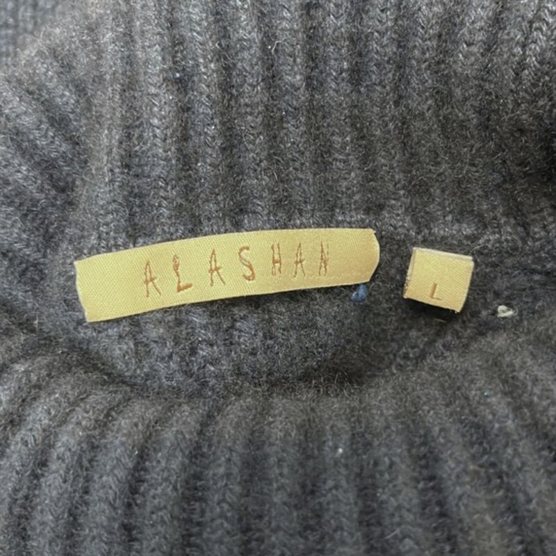 Alashan Turtleneck Cashmere Sweater<br />
Color: Midnight<br />
Size: Large