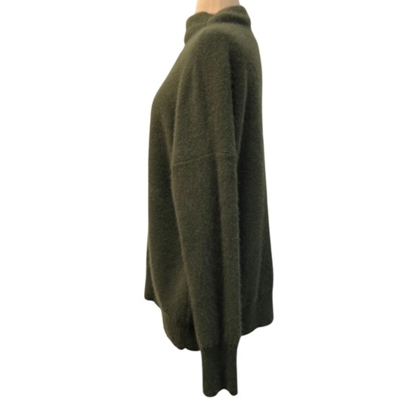 VINCE Cashmere Sweater<br />
Color:  Avocado<br />
Size: XLarge