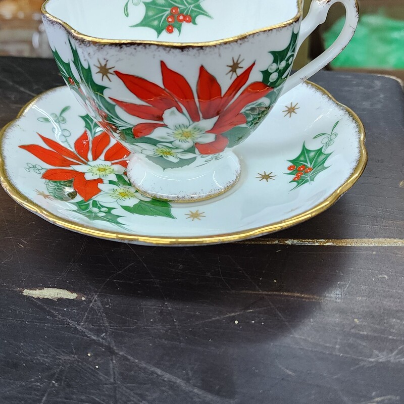 Queen Anne Cup & Saucer, Noel<br />
Contact store for shipping