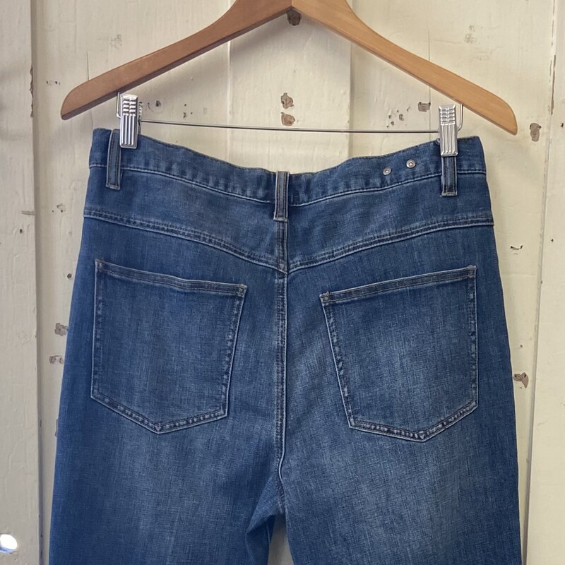 Denim Jeans<br />
Blue<br />
Size: 8 R $120