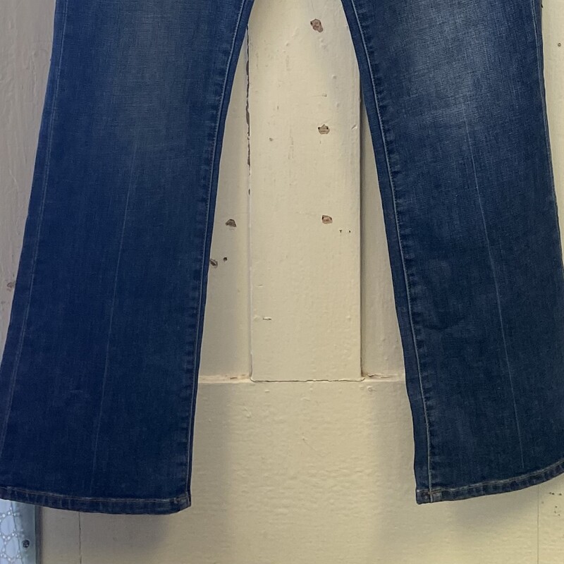 Denim Jeans<br />
Blue<br />
Size: 8 R $120