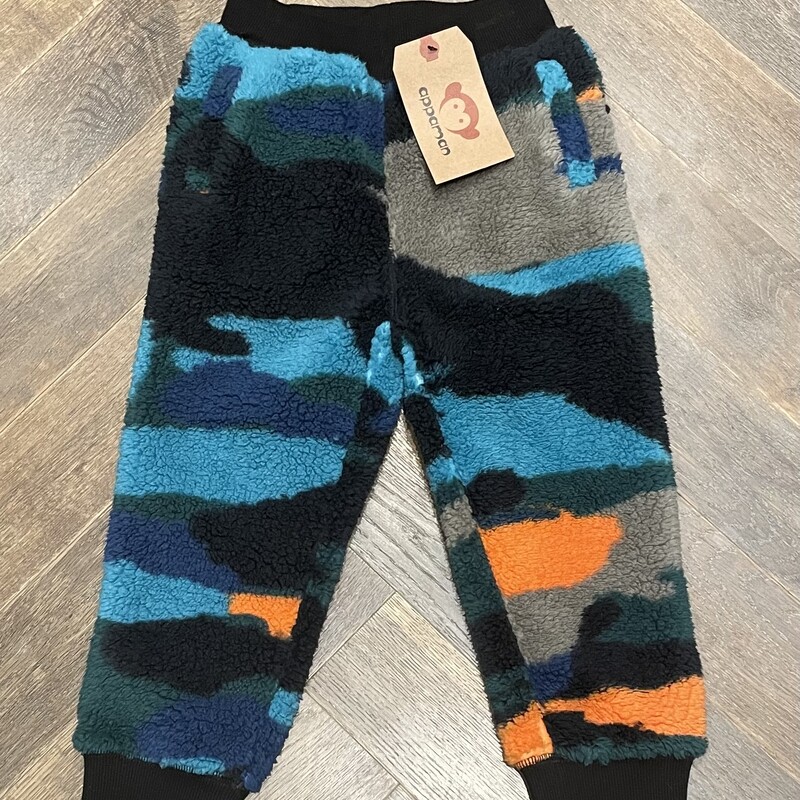 Appaman Sherpa Joggers, Camo, Size: 3Y
NEW!