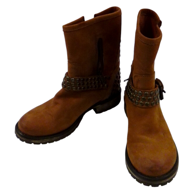 Shoes (Boots/Brown)