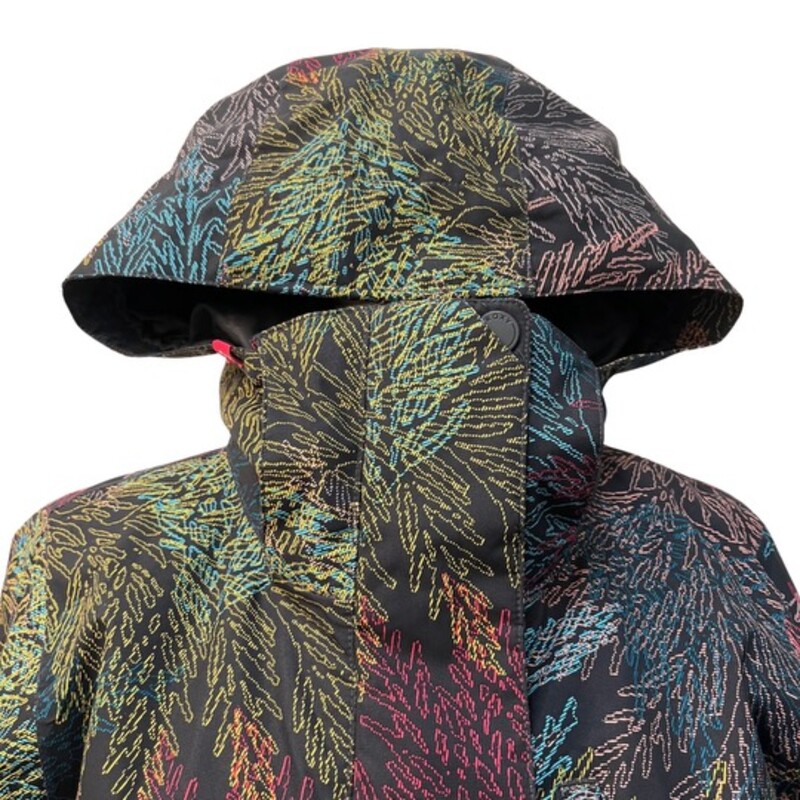 Roxy Dry Flight Snow Jacket<br />
Color: Black with Multi Colored Leaf Print<br />
Size: XS<br />
Features:<br />
- 10K ROXY DryFlight® technology for better waterproofing [10,000 mm/5000g]<br />
- Polyester plain weave fabric<br />
- ROXY WarmFlight® Eco insulation [Fill weight: 120g body, 100g sleeves, 60g hood]<br />
- Lightweight polyester taffeta lining with brushed tricot<br />
- Seam taping at critical zones<br />
- 3-way adjustable fixed hood<br />
- Fixed taffeta powder skirt<br />
- Tuck away powder skirt system with snap fastener<br />
- Jacket-to-pant attachment system<br />
- Chest pocket<br />
- Hand-warmer pockets<br />
- Sleeve pass pocket<br />
- Internal media and goggle pockets<br />
- Mesh lined underarm vents<br />
- Internal stretch wrist gaiters<br />
- Cuffs with gusset<br />
- Chin guard<br />
- Key clip