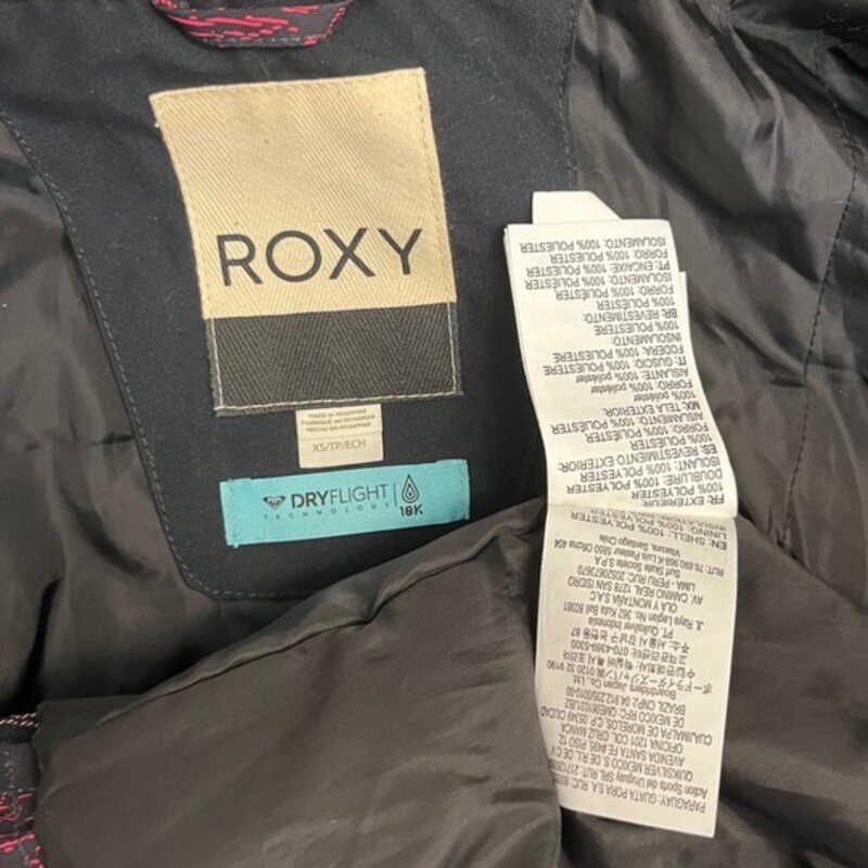 Roxy Dry Flight Snow Jacket<br />
Color: Black with Multi Colored Leaf Print<br />
Size: XS<br />
Features:<br />
- 10K ROXY DryFlight® technology for better waterproofing [10,000 mm/5000g]<br />
- Polyester plain weave fabric<br />
- ROXY WarmFlight® Eco insulation [Fill weight: 120g body, 100g sleeves, 60g hood]<br />
- Lightweight polyester taffeta lining with brushed tricot<br />
- Seam taping at critical zones<br />
- 3-way adjustable fixed hood<br />
- Fixed taffeta powder skirt<br />
- Tuck away powder skirt system with snap fastener<br />
- Jacket-to-pant attachment system<br />
- Chest pocket<br />
- Hand-warmer pockets<br />
- Sleeve pass pocket<br />
- Internal media and goggle pockets<br />
- Mesh lined underarm vents<br />
- Internal stretch wrist gaiters<br />
- Cuffs with gusset<br />
- Chin guard<br />
- Key clip