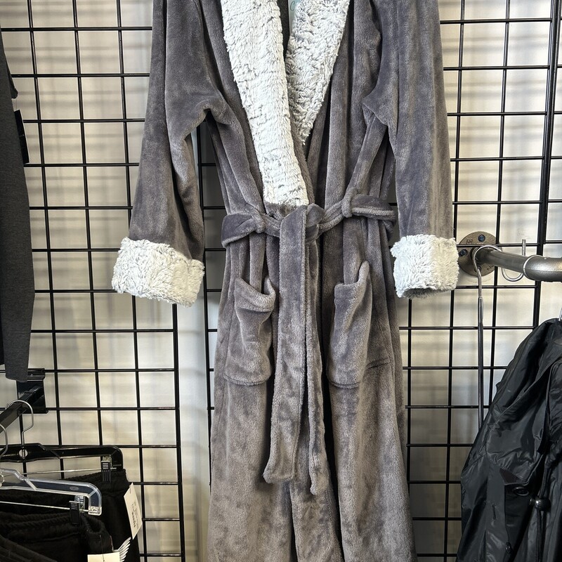 Carole Hochman Robe