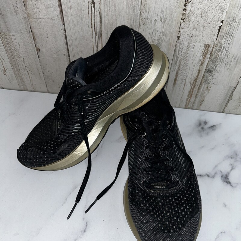 A8 Black Tennis Shoes