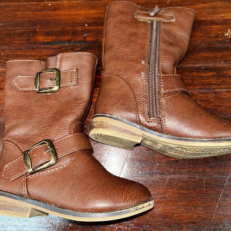 6 Brown Buckle Boots