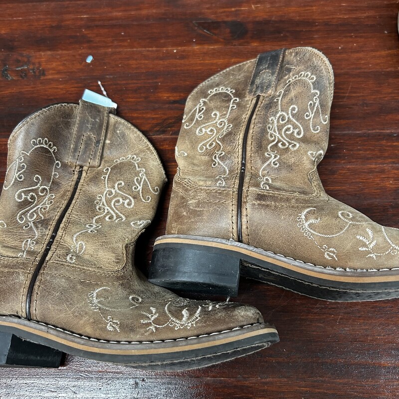 11 Brown Embroider Boots