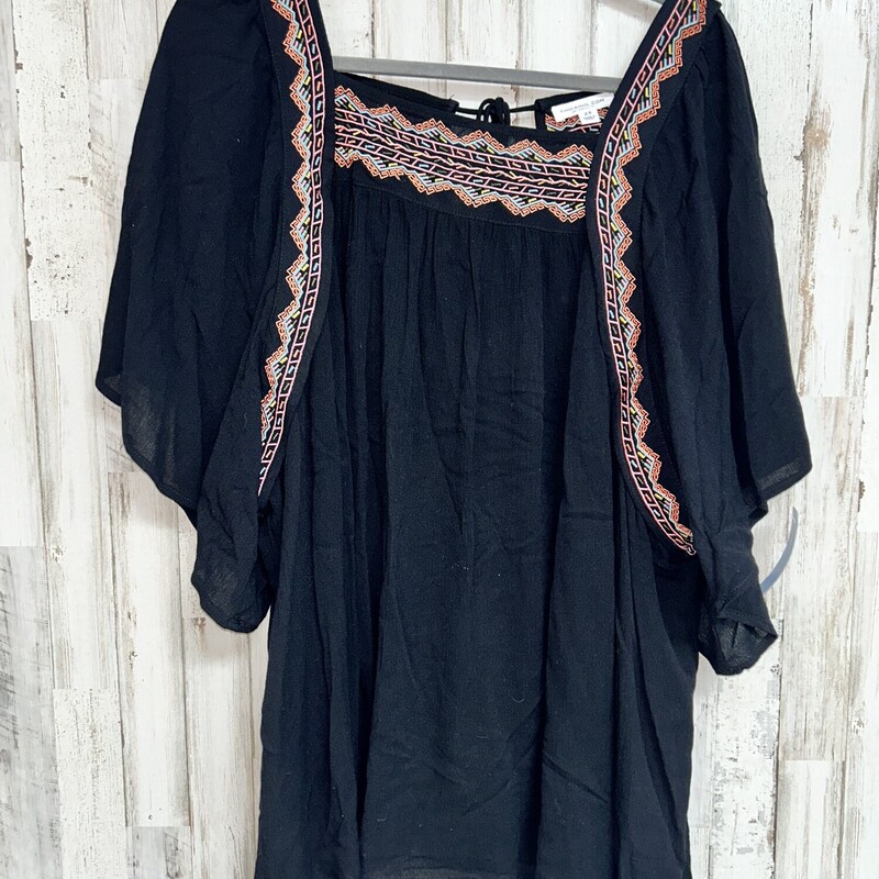 2X Black Embroider Top