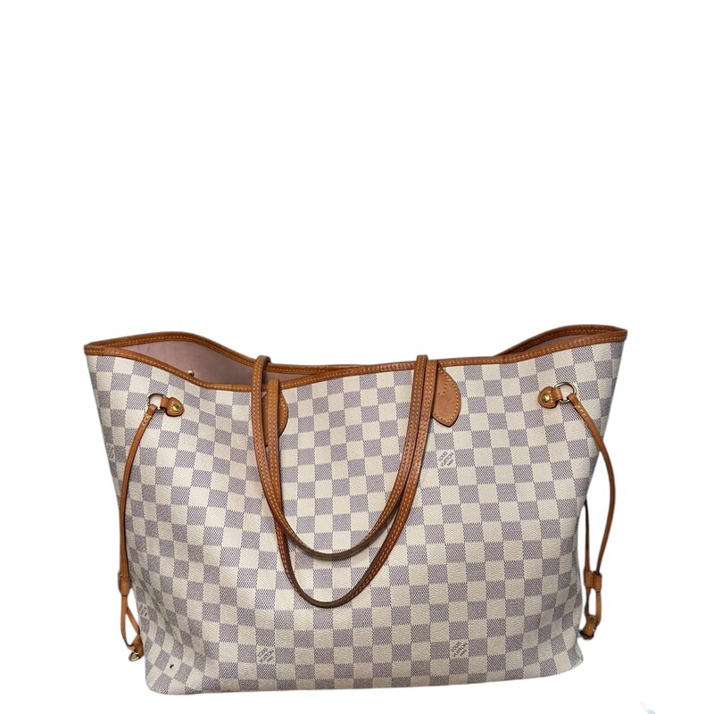 Louis Vuitton Neverfull Azur GM<br />
<br />
Date Code:SD1169<br />
Dimensions:15.7 in x 13 in x 7.9 in<br />
Does not come original dust bag or box.<br />
Wear and stains on interior.<br />
Small marks on exterior shown in photos.