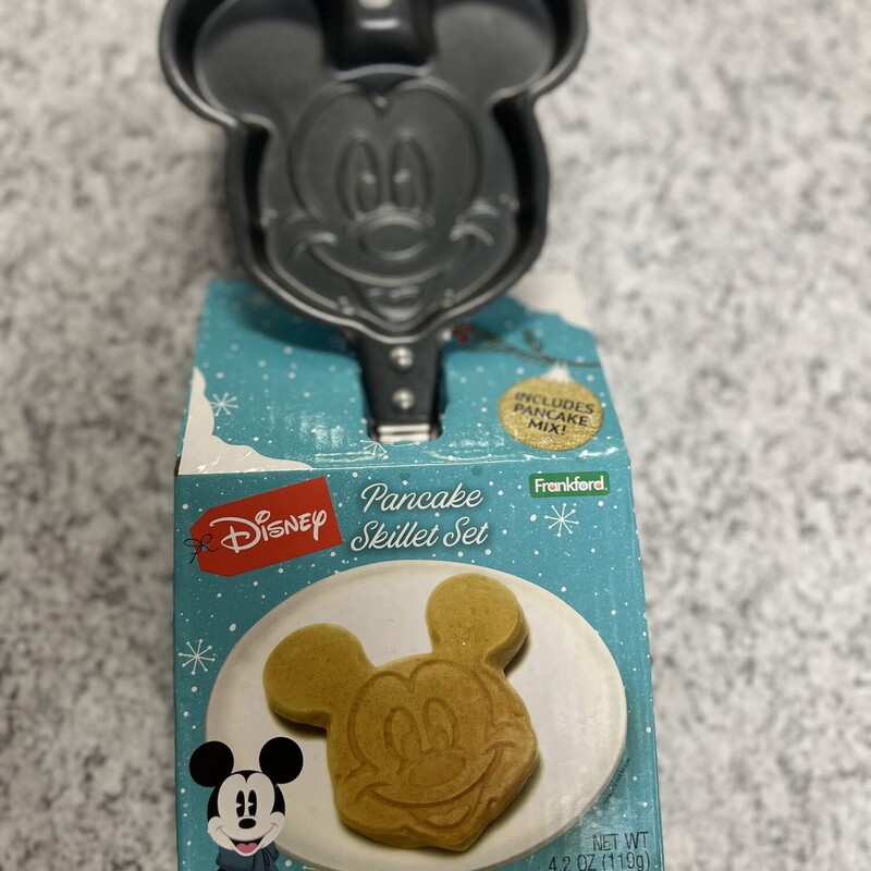 Mickey Mouse Pancake Skillet set