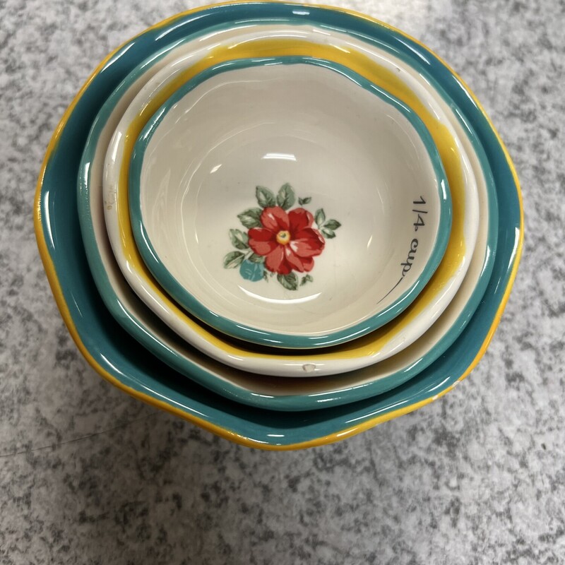 Pioneer Woman Measuring Cups