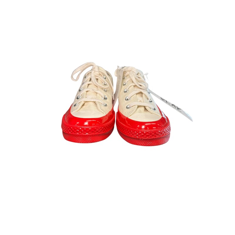 Comme Des Garcon x Converse<br />
White/Red<br />
Size 6<br />
New With Tags<br />
Does not come with origianl dust bag or box.