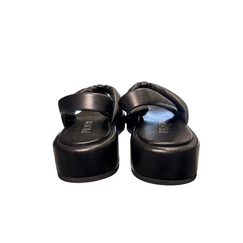 Prada Puffer Leather Sandals<br />
Size 40.5<br />
Light scratching.<br />
Does not come with dust bag or box.