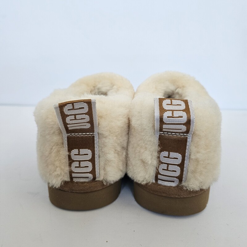 UGG Fuzzy, Cream, Size: 8