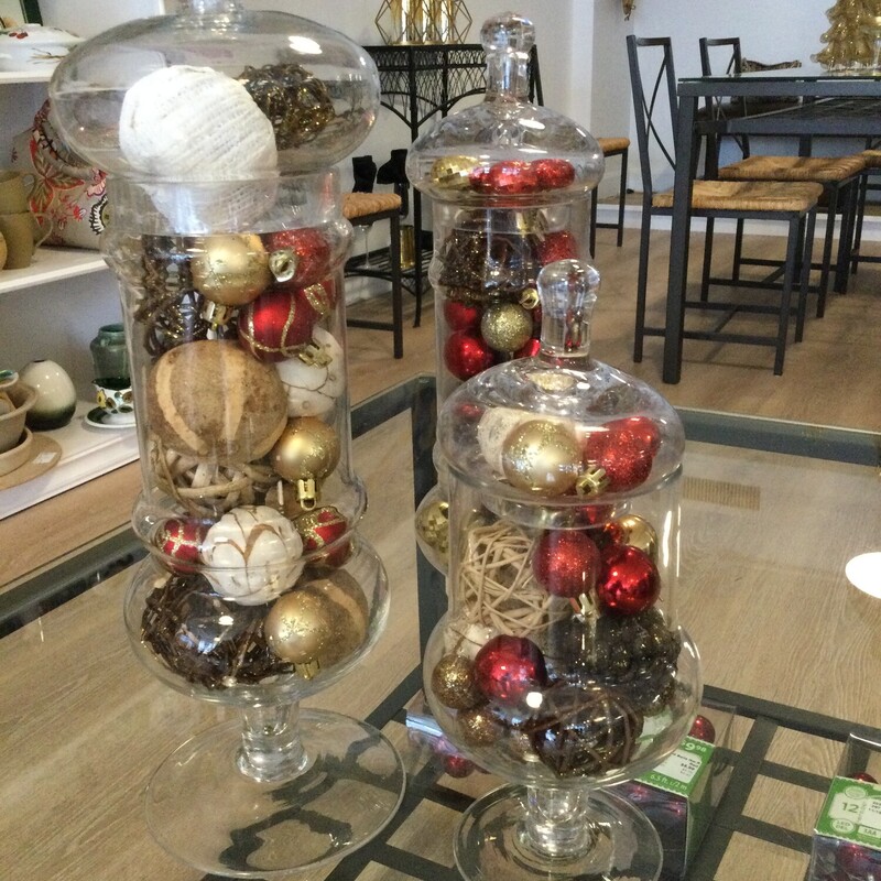 Apothocary Trio & Baubles
Clear Red & Gold
Size: Set Of 3