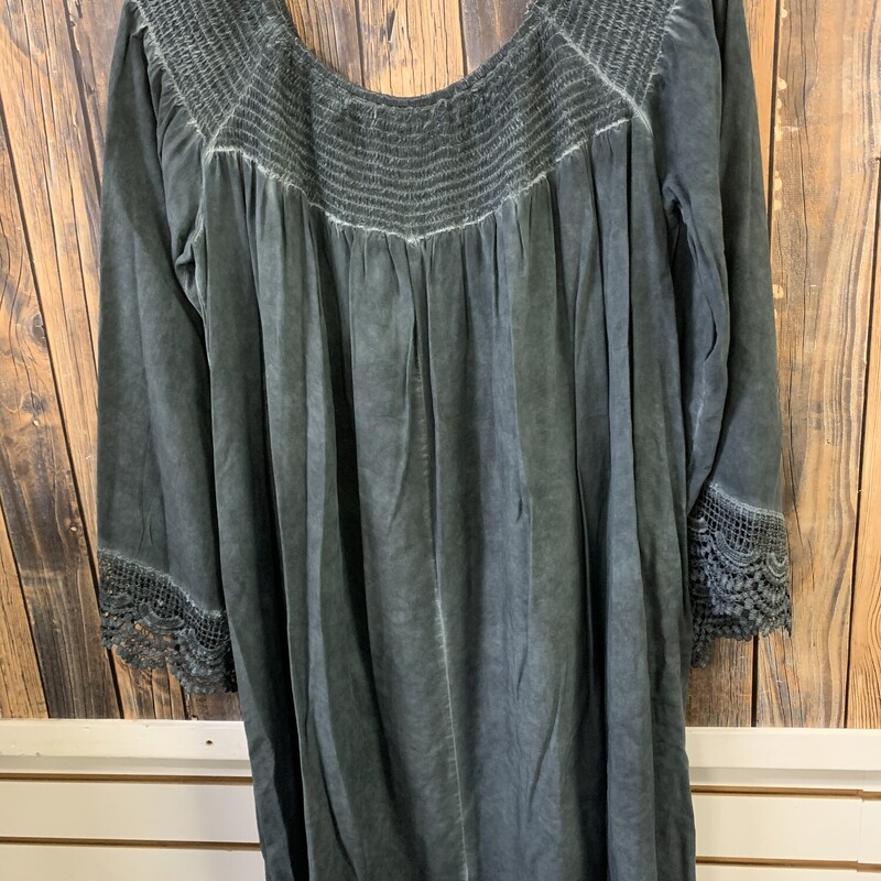 Gray Flowy Shirt, Size: M