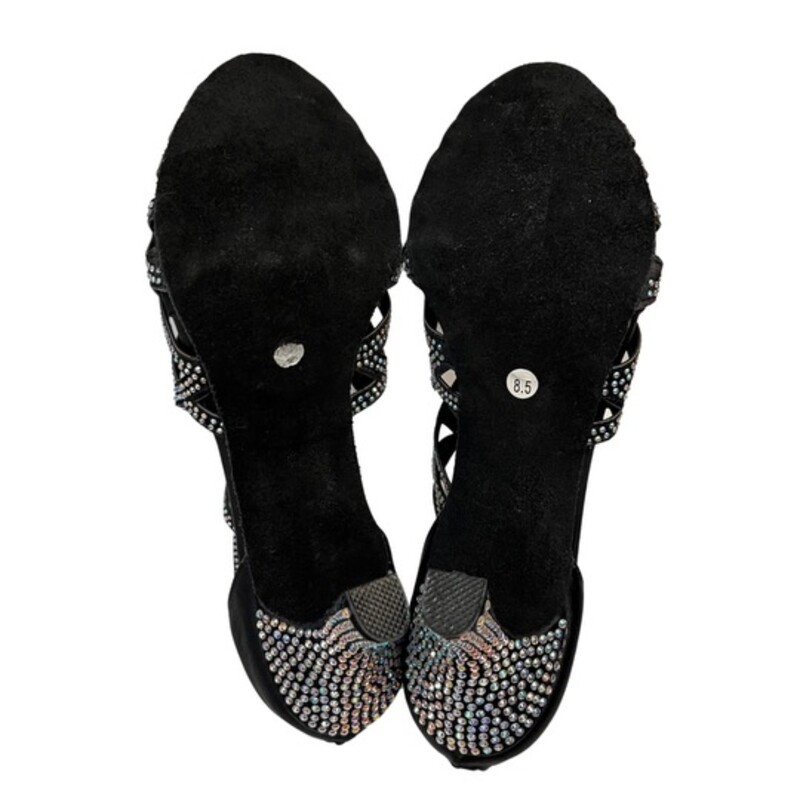 New Wuailim Ballrooom Shoes<br />
Bejeweled over Front and Heels<br />
Lattice Detail<br />
Color: Black<br />
Size: 8.5