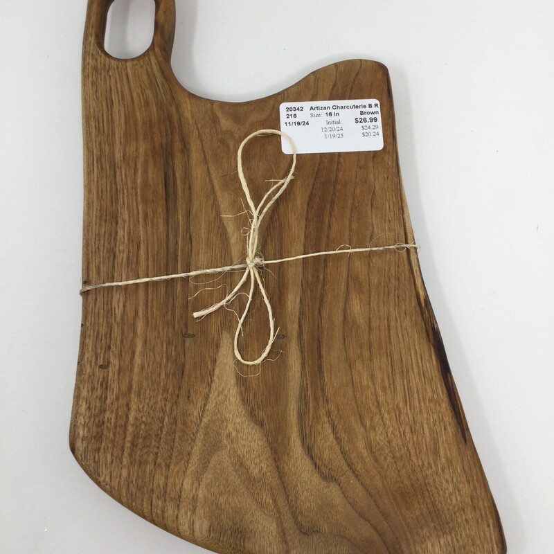 Artizan Charcuterie Board
Brown
Size: 16 In