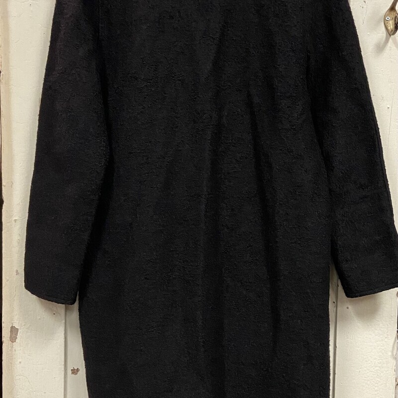 COS Blk Wool Coat<br />
Black<br />
Size: XS